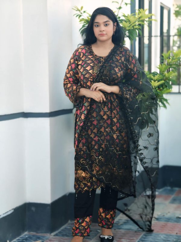 রেডিমেড প্রিমিয়াম কটন থ্রিপিস - Image 3
